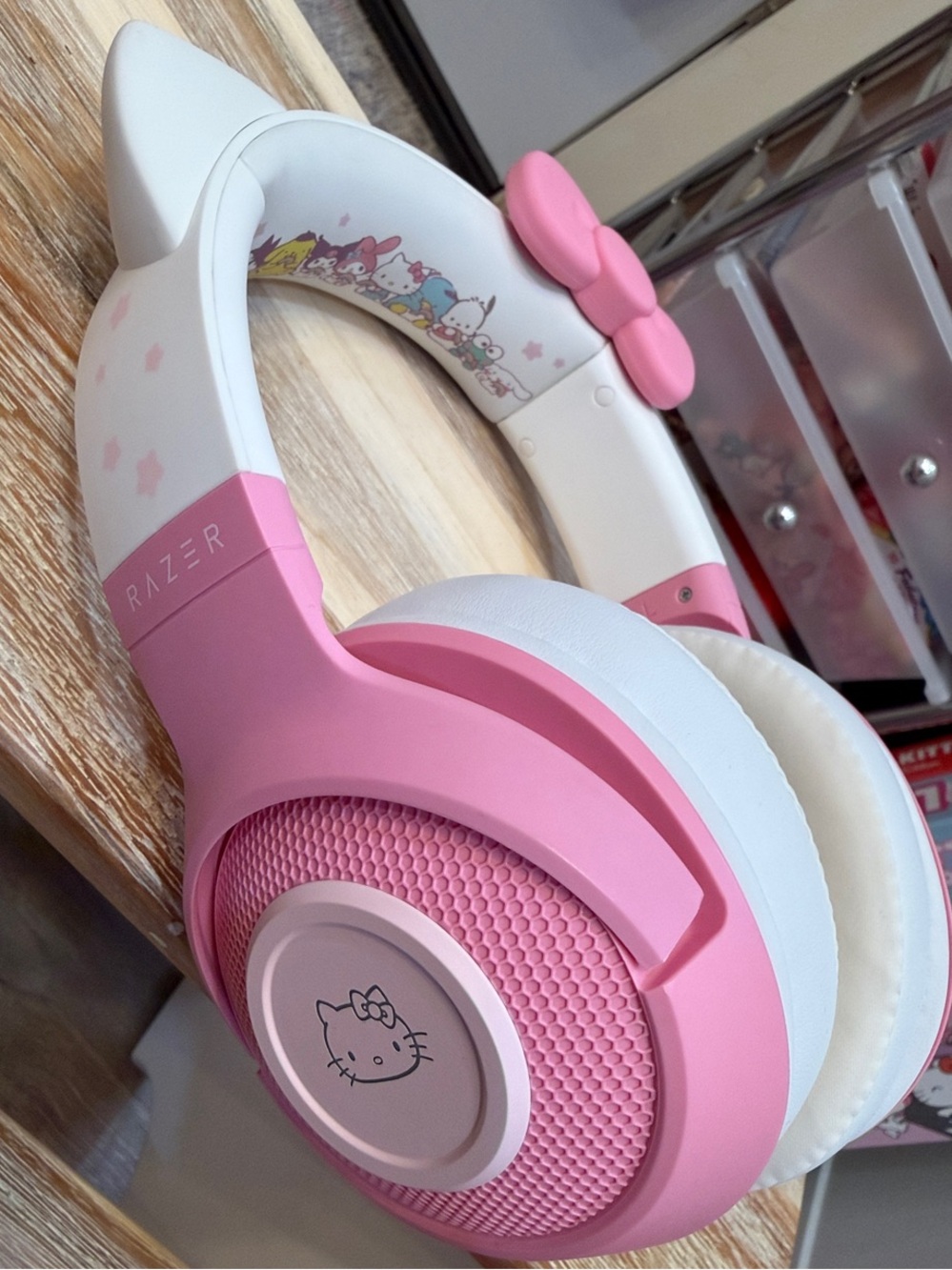 New Razer Hello Kitty Pink and White Over-Ear Gaming Headphones